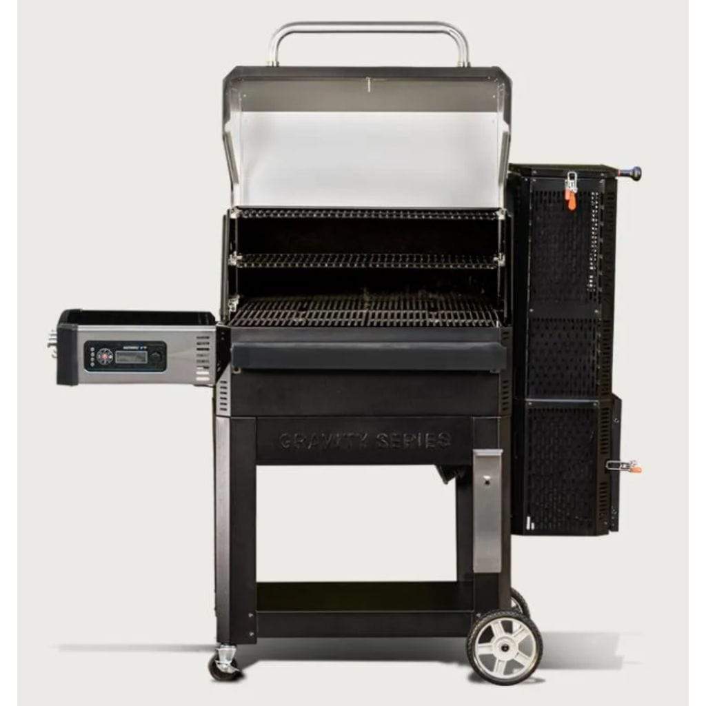 Masterbuilt Gravity Series™ 1050 Digital Charcoal Grill + Smoker